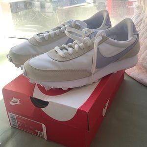 Nike daybreak Na lavande US 8.5